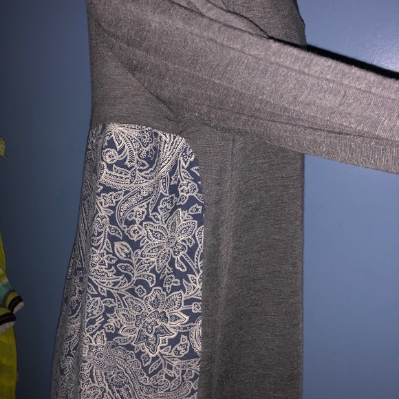 💐ONE OF A KIND! Long sleeve flowy shirt - Picture 4 of 6